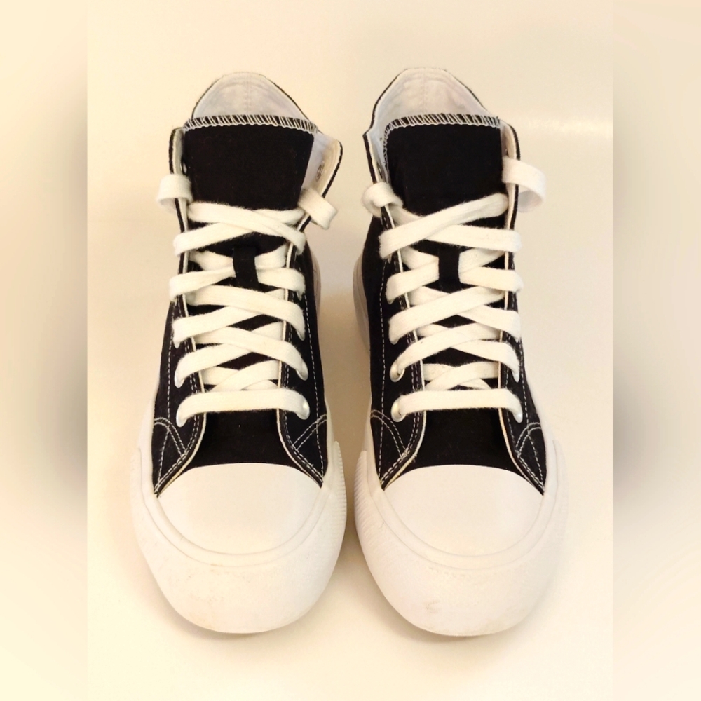 Kids No Boundaries High-Top Sneakers